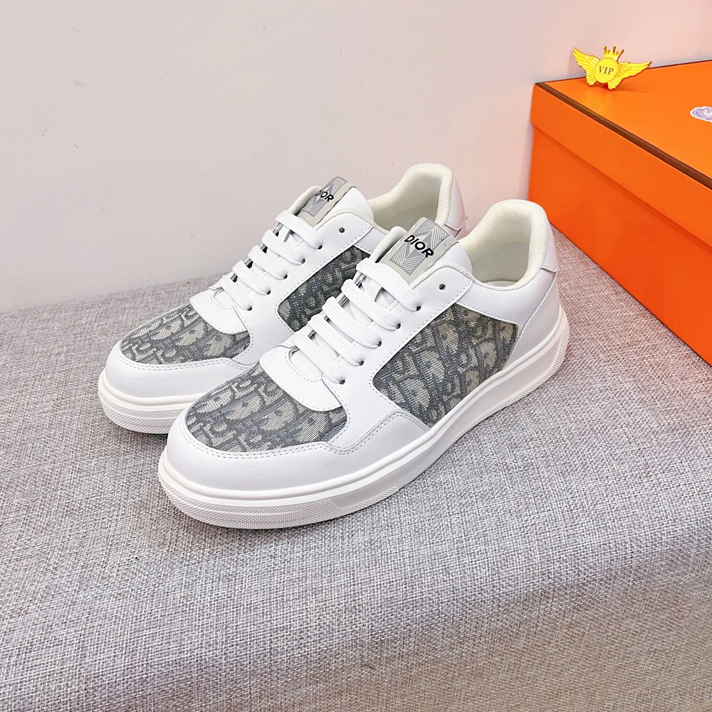 Men's men's shoes💰 420💰🔥【Dior】🔥Men's high-end brand of shoes official website 1:1 latest masterpiece: the upper is made of first-layer cowhide imported from Italy with a comfortable and breathable lining➕original non-slip and wear-resistant outsole🔥, making walking more convenient and comfortable! An exclusive new model, a stunning work, a beautiful 1:1 replica [color] compared to the official quality! Create a fashionable personality to set off your uniqueness! A must-have for trendy men! Classic 🔥Size: 38-44 Color: 🔥 2⃣️colors available🔥